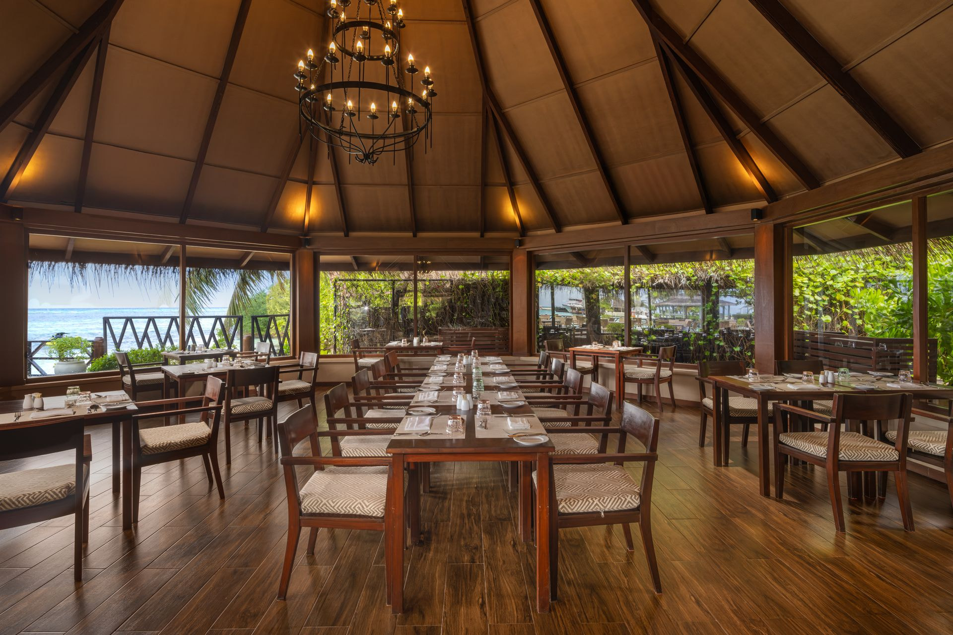 Adaaran Select Hudhuran Fushi Restaurant 