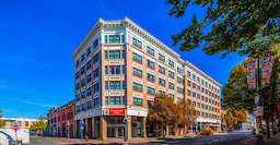Best Western Plus Carlton Plaza Exterior View
