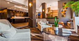 Best Western Plus Carlton Plaza Lobby