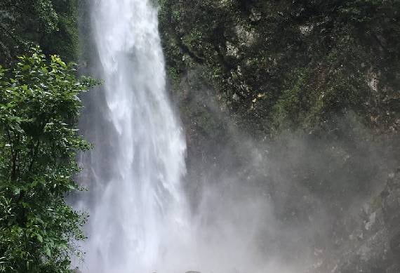 Choe Waterfall 