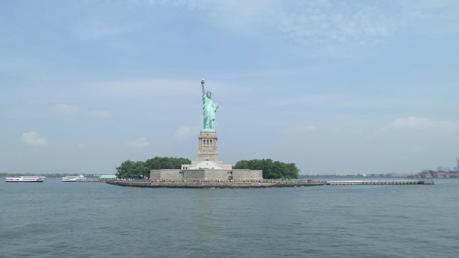 Circle Around Statue Of Liberty Tour