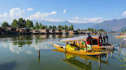 Dal Lake - Srinagar 