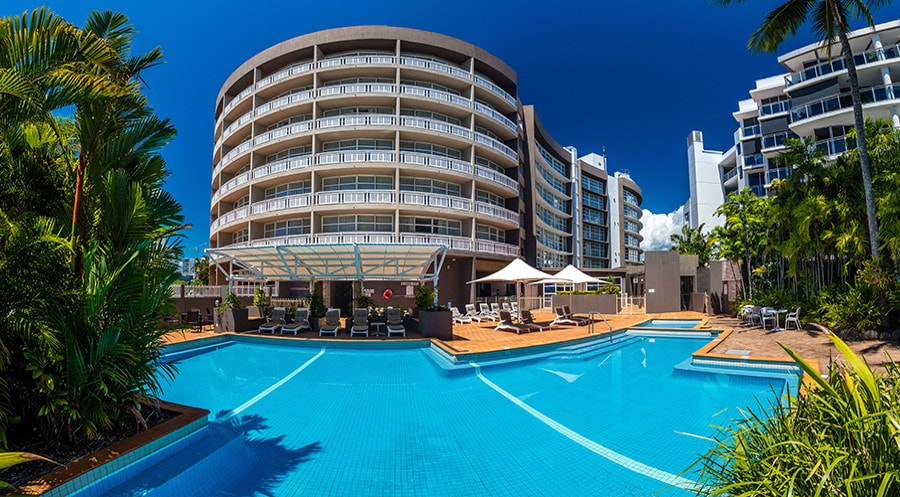 Double Tree by Hilton Cairns