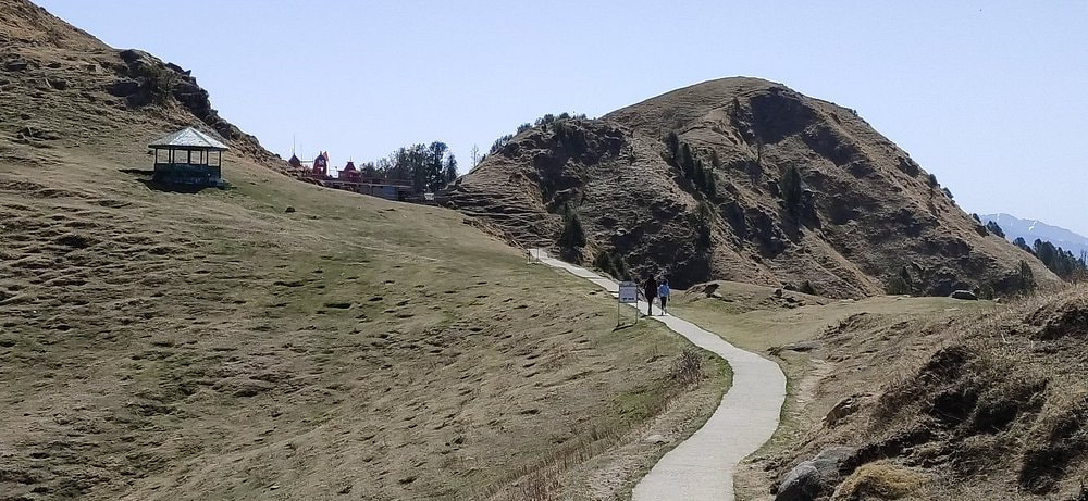 Go for Trek to Dainkund Peak