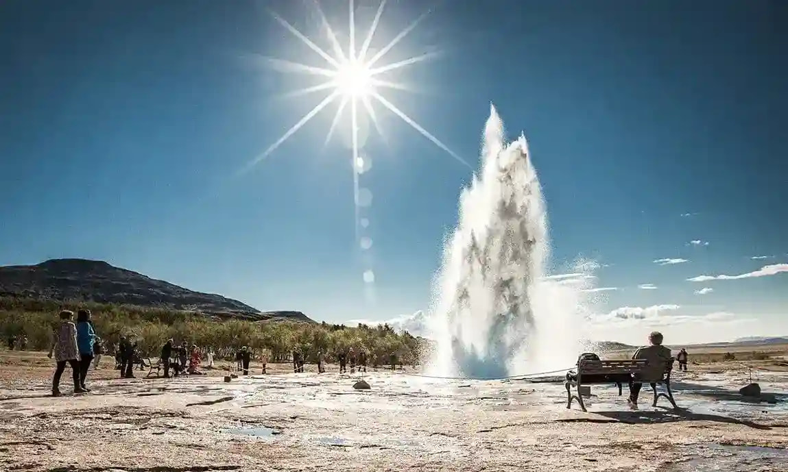 Golden Circle Tour ( Thingvellir National Park, Geysir, Gullfoss ) 1