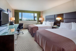 Holiday Inn Vancouver Downtown & Suites Room