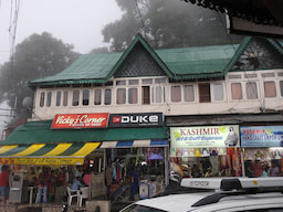 Mall Road Dalhousie