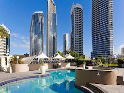 Novotel Surfers Paradise Exterior View