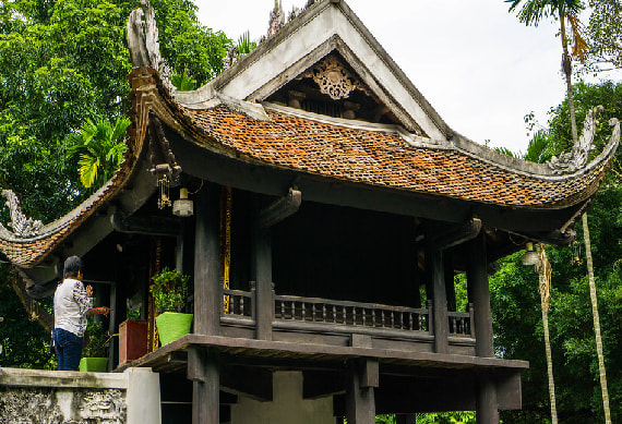 one pillar pagoda