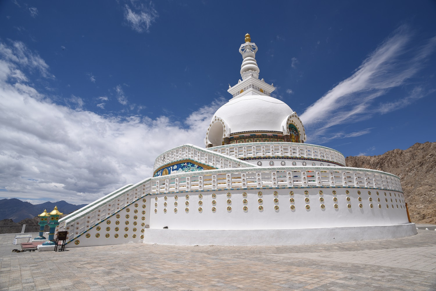 Shanti Stupa 2