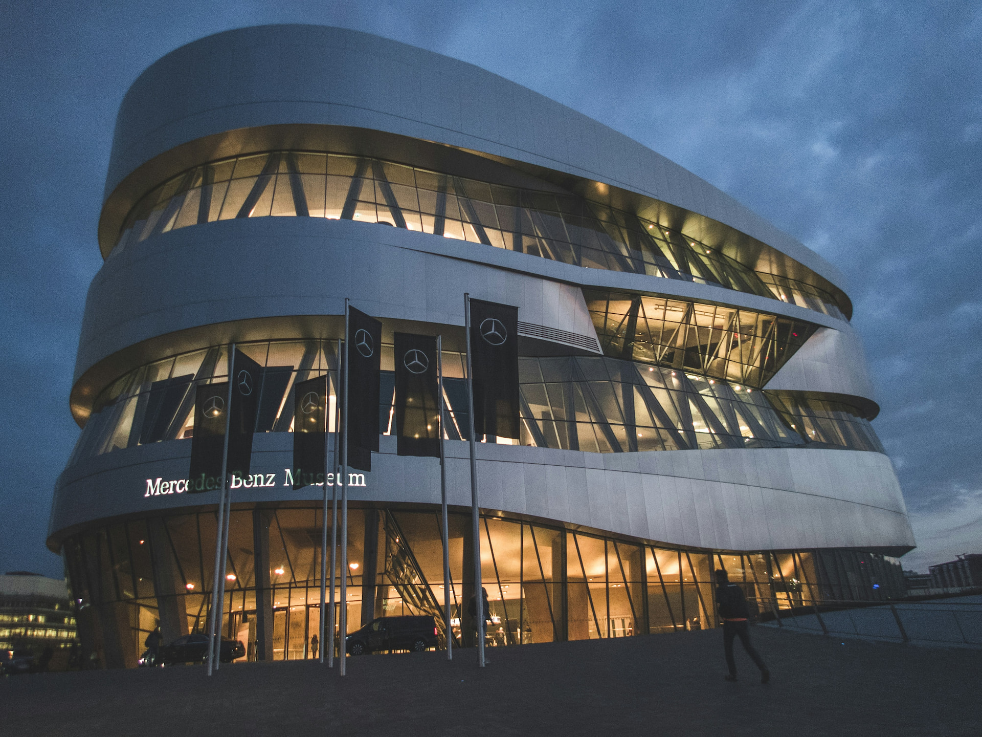 Stuttgart Mercedes Benz Museum 4