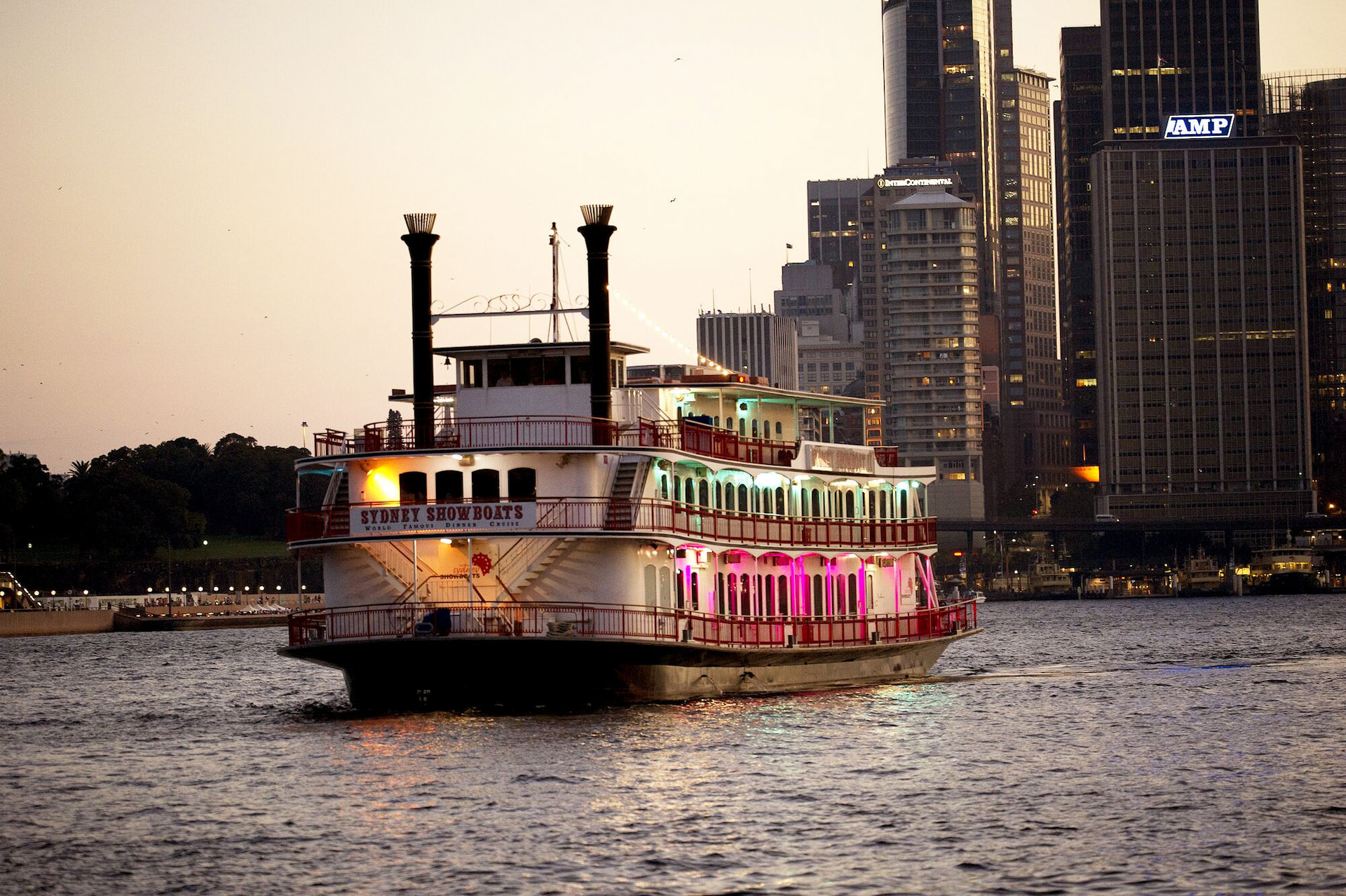 Showboat Cruise