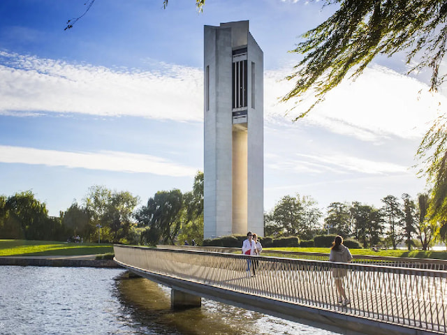 Canberra City Tour Day Trip - 1