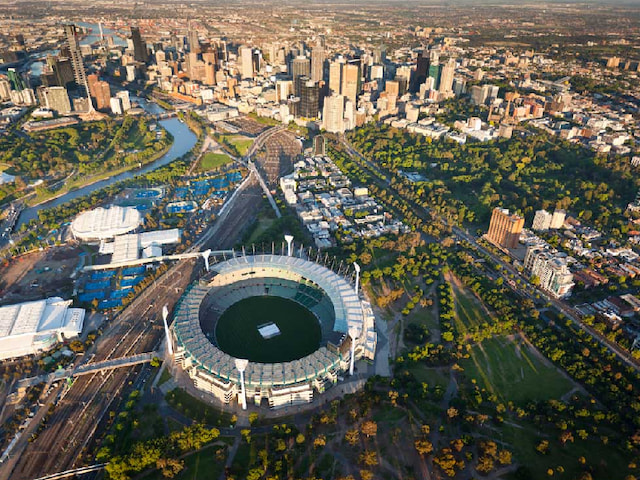 City Tour with Mcg Ground - 1
