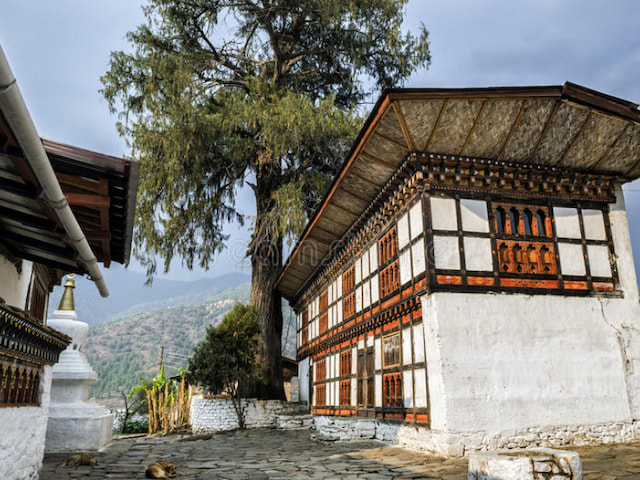 Kyichu-Lhakang-1