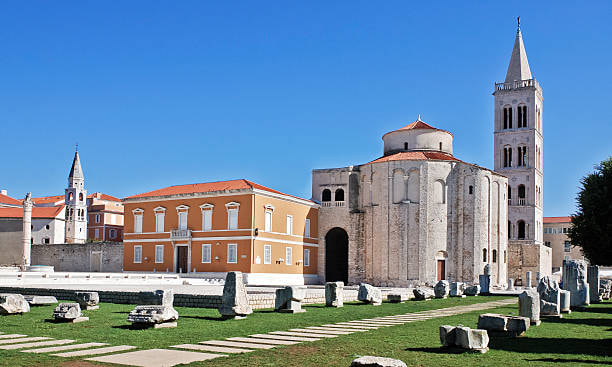 Roman Ruins Old Town Guided Walking Tour and Sea