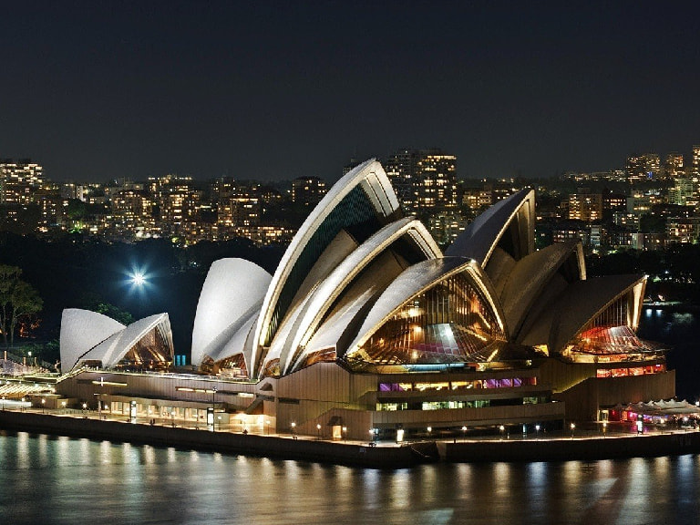 See a show at the Opera House - 1