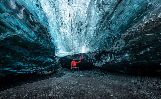 Go Glacier Hiking and Ice Caving