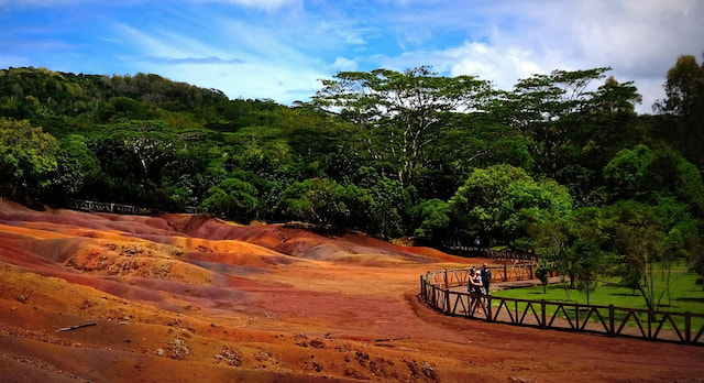 Discover the Charamal colored earth