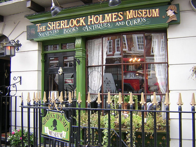 Step into Sherlock Home’s Apartment