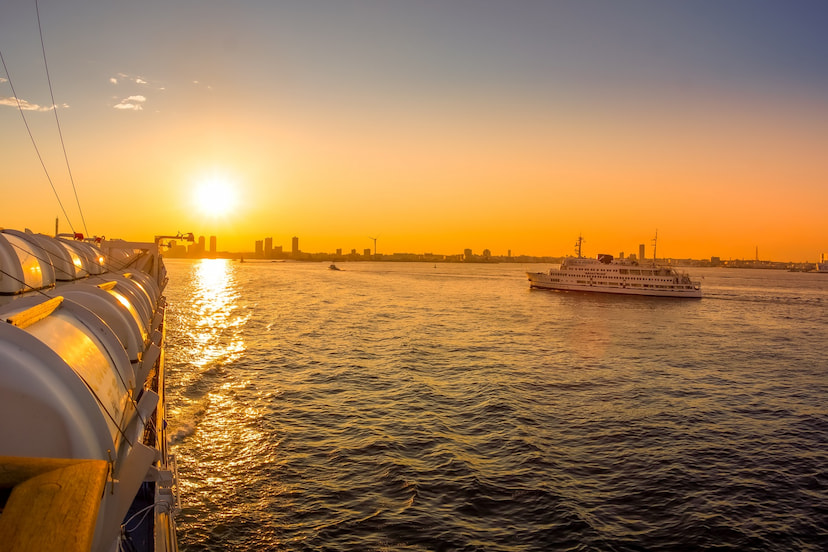 Enjoy Sunset Cruise In Goa