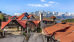 Copthorne Hotel and Resort Queenstown Lakefront Exterior View