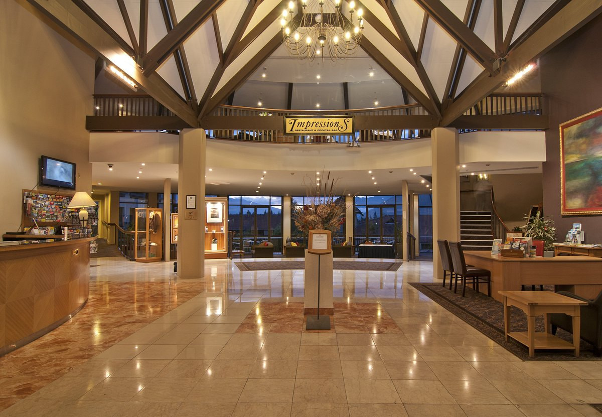 Copthorne Hotel and Resort Queenstown Lakefront Lobby