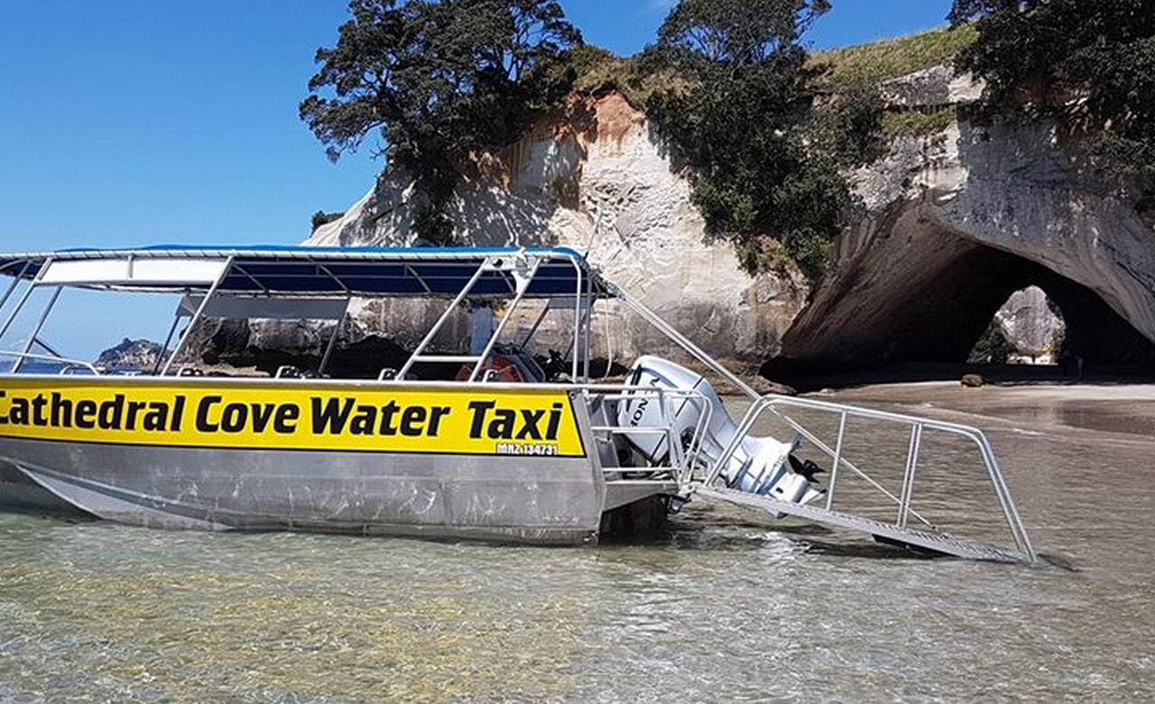 Cathedral Cove water taxi