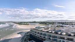 Cape Town at Lagoon Beach Hotel