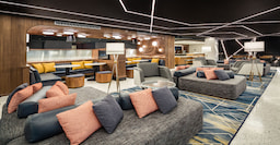 Courtyard by Marriott Washington Lobby View