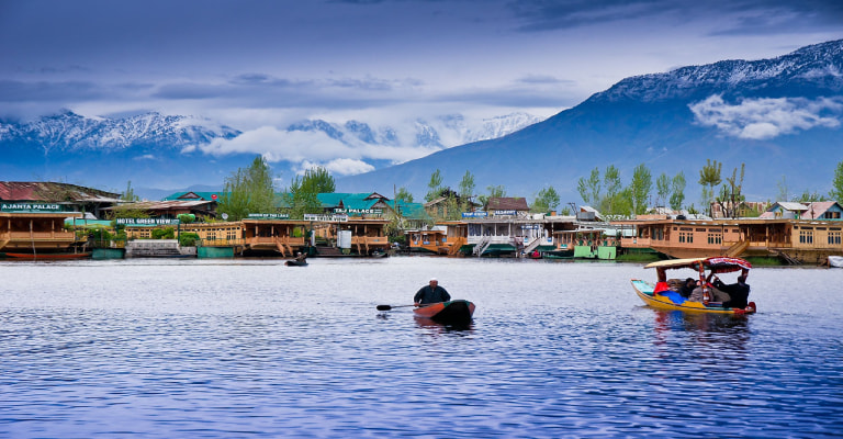 Dal Lake - Srinagar 