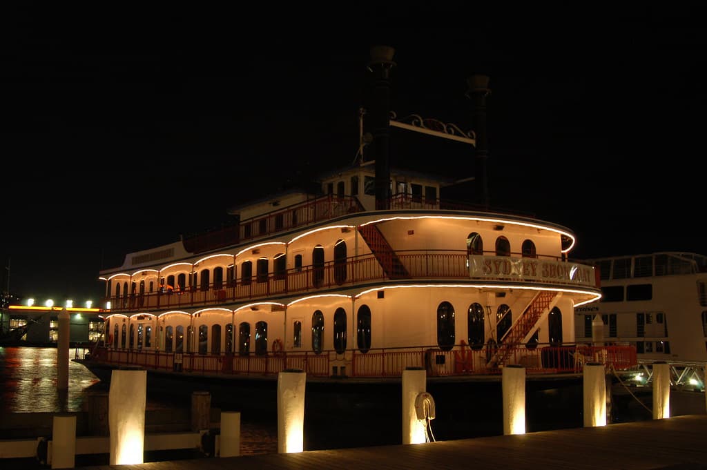 Sydney Showboat Cruise