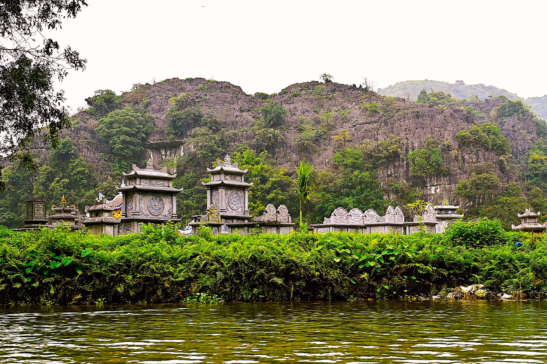 Tam Coc - Bich Dong Overview