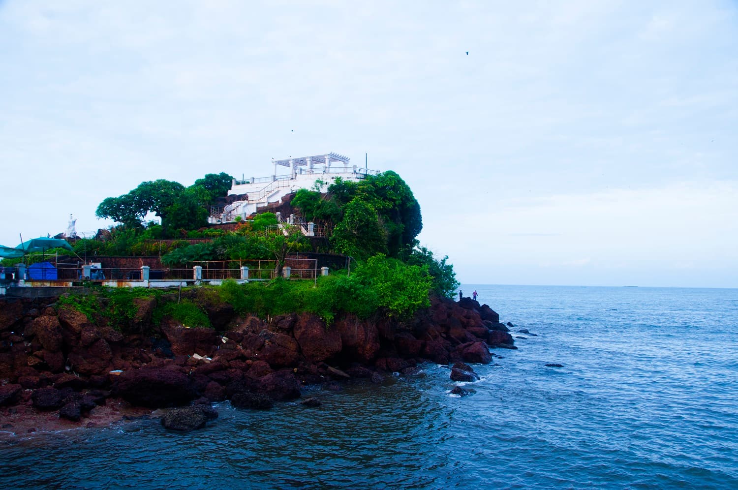 Dona Paula Beach
