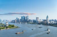 Huang Pu River with cruise