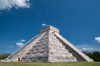 Tour to Chichen Itza archeological park