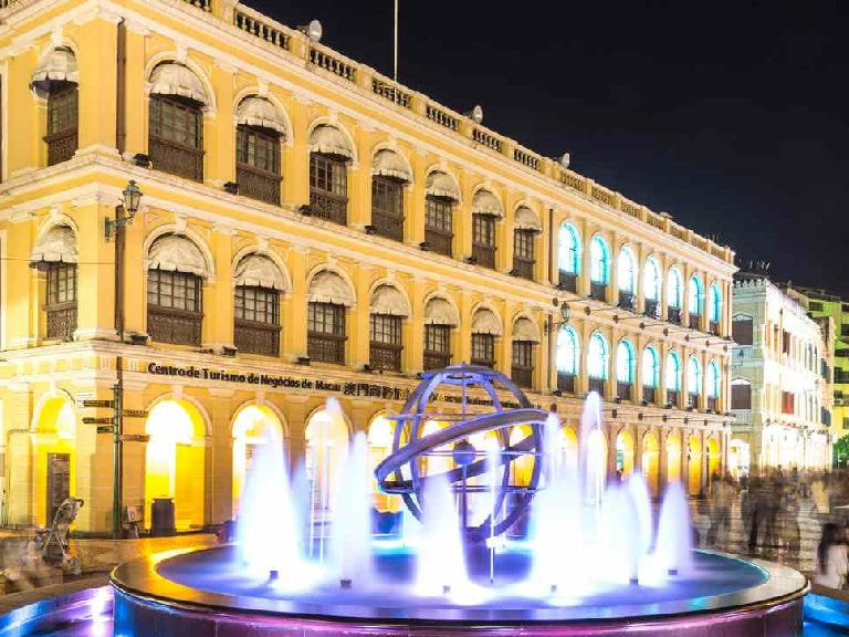 Admire the fascinating Portuguese Architecture - 1