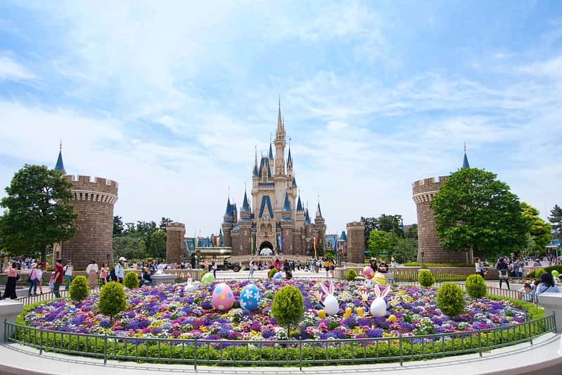 Disneyland Tour in China Japan City Break