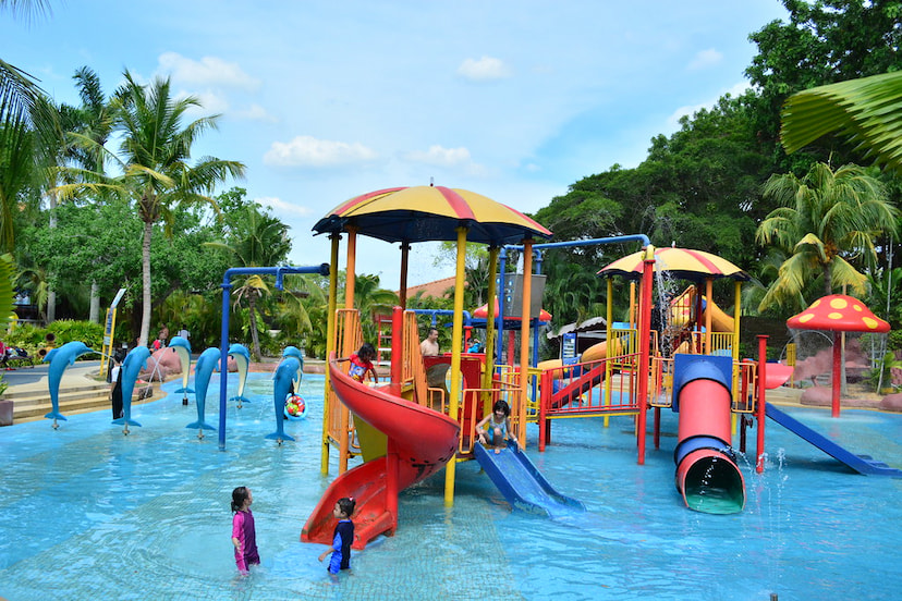 Full Day A Famosa Theme Park Experience
