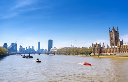 Go Kayaking on the Thames