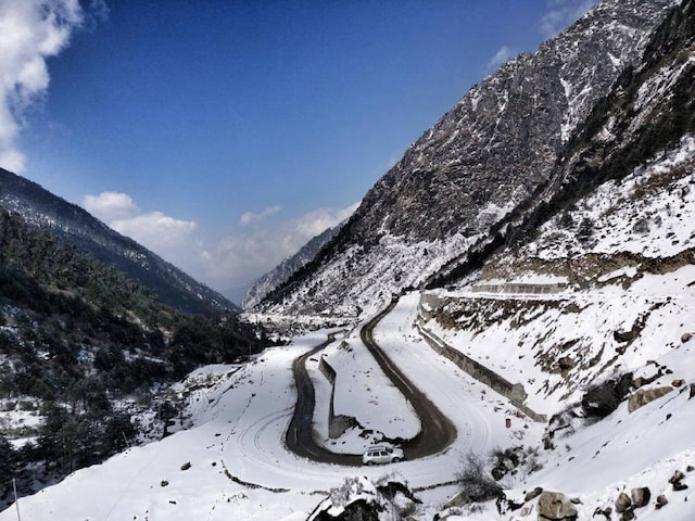 Go Hiking At The Gori Chen Peak - 1