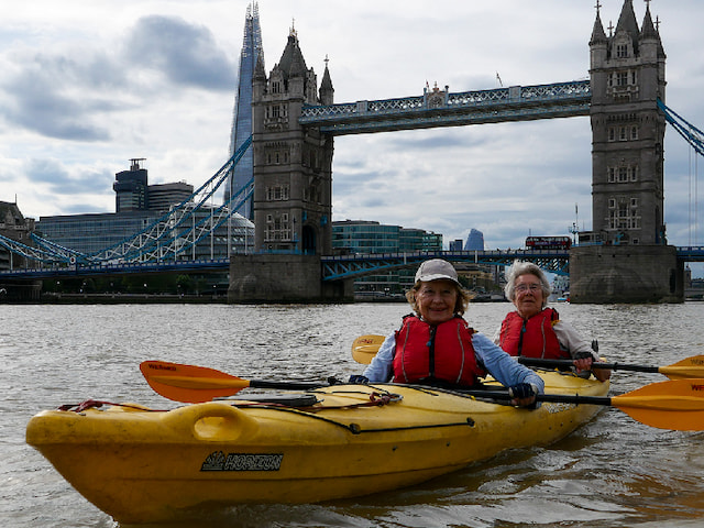Go Kayaking on the Thames - 1
