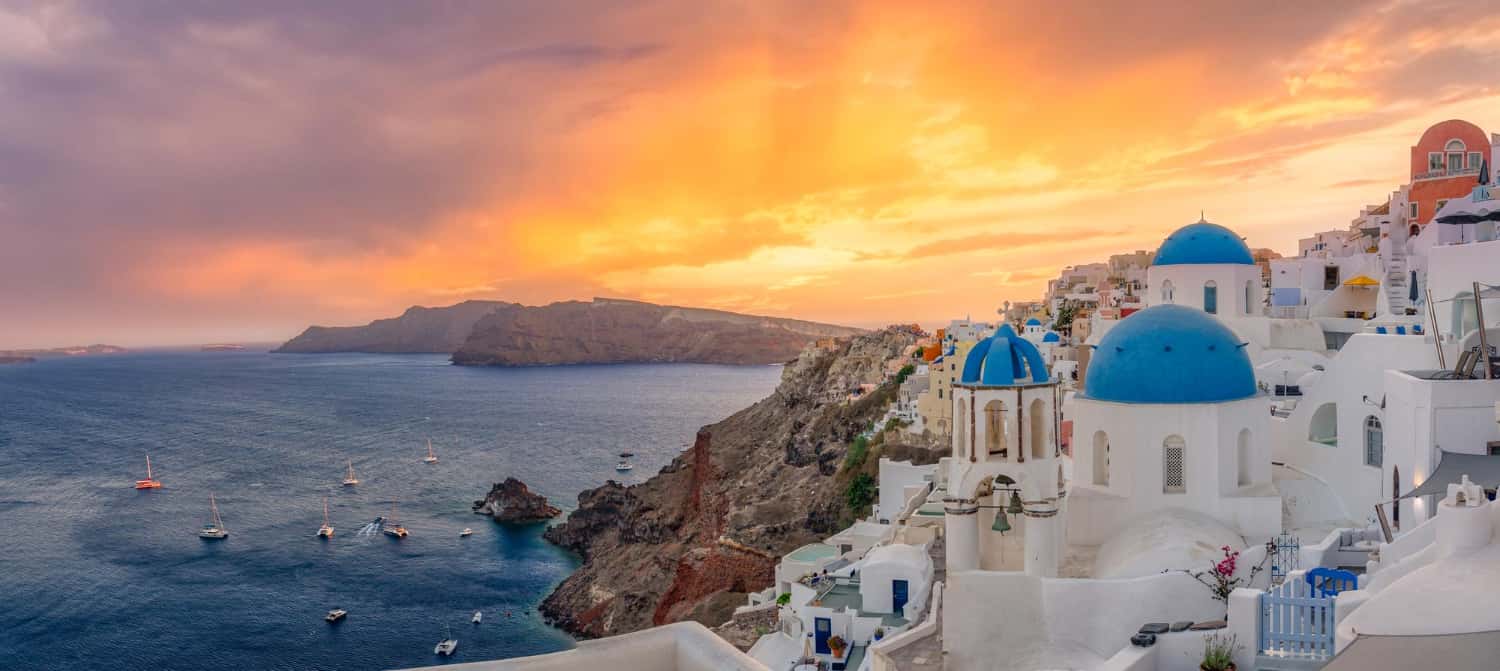 Santorini Day Tour With Sunset In Oia in Greece