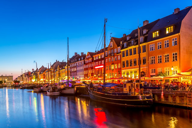 Take A Snap At Colorful Nyhavn With Coffee
