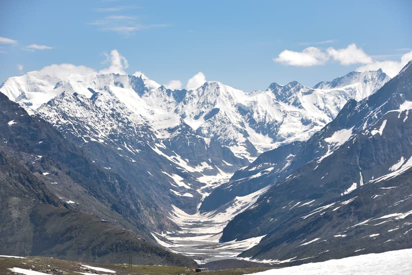 Take A Trip to Rohtang Pass