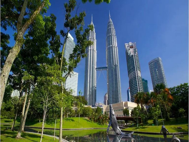 Take a stroll in KLCC Park - 1