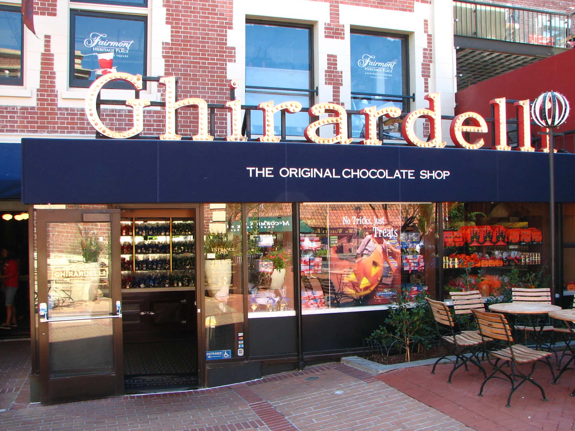 Visit Ghiradelli Chocolate factory at San Francisco in Alaska
