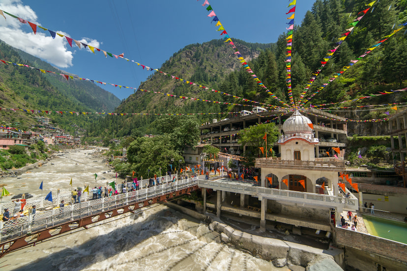 Visit Manikaran - The Town of Hot Water Springs and Temples , Gurudwara