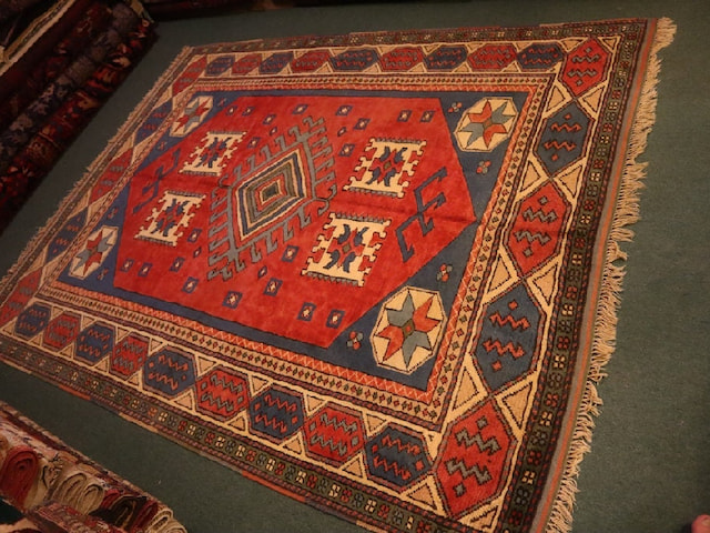 Visit-Wangmo-Hand-Woven-Carpet-Factory-1