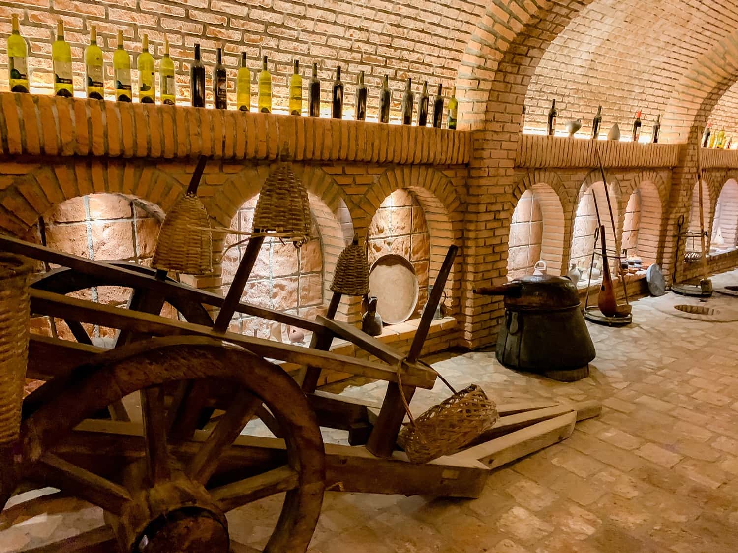 Learn about the wine history at 5 squares Charles Dickens in Switzerland - Paris